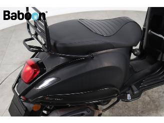 Vespa  Sprint 25KM picture 13