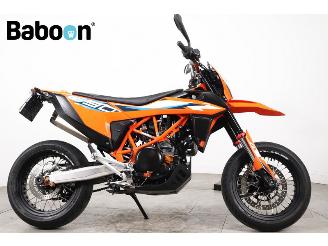 krockskadad bil motor KTM 690 SMC R 2023/2
