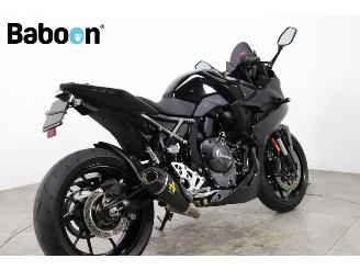 Suzuki  GSX-8R picture 2