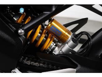 Triumph Speed Triple 1200 RX picture 12