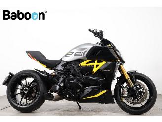 skadebil bromfiets Ducati Diavel 1260 S 2022/4