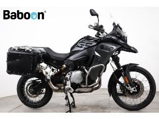 krockskadad bil motor BMW F 850 GS Adventure Triple Black 2023/6