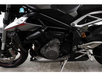 Triumph Street Triple RS ABS picture 13