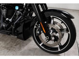 Harley-Davidson  FLTRX Road Glide Custom 117 picture 19