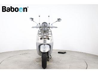 Vespa  Primavera 25KM picture 3