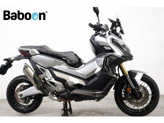 krockskadad bil auto Honda Seal U X-ADV 2018/5