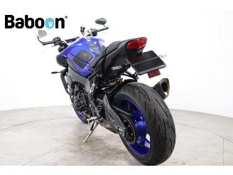 Yamaha MT-10 ABS picture 2