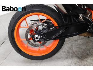 KTM  890 Duke R ABS picture 23