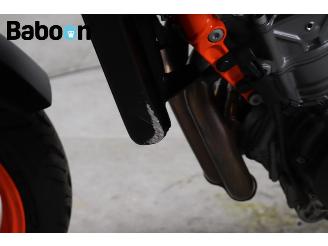 KTM  890 Duke R ABS picture 15