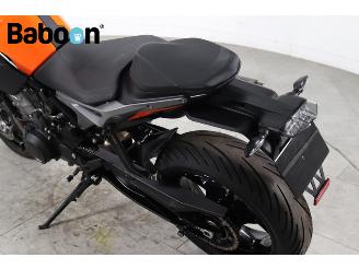 KTM 790 Duke L picture 10