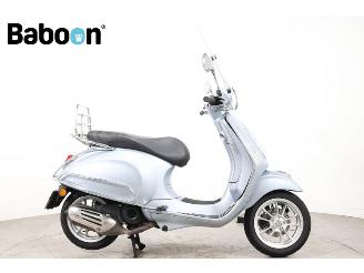 skadebil bromfiets Vespa  Primavera 45KM 2023/8
