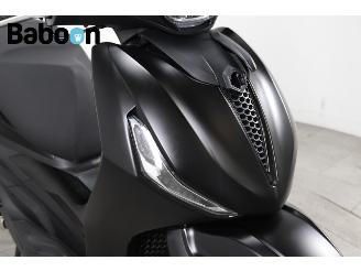 Piaggio  400 Beverly S HPE picture 17