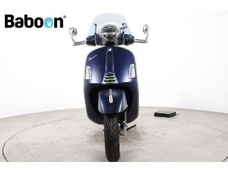 Vespa  GTS 300 Super HPE picture 4