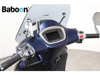 Vespa  GTS 300 Super HPE picture 10