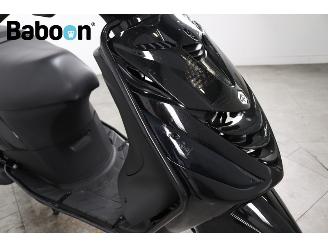Piaggio  Zip 45KM picture 16