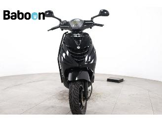 Piaggio  Zip 45KM picture 3
