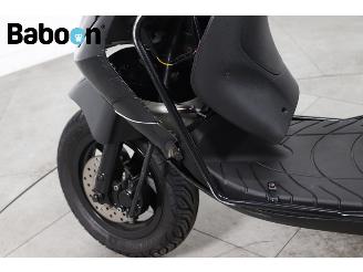 Piaggio  Zip 45KM picture 12