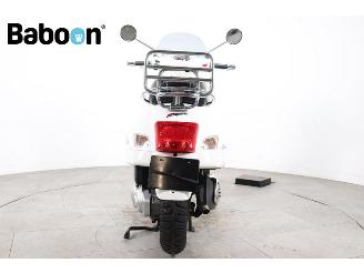 Vespa GTS 125 Super I.E picture 7