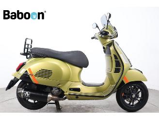 Vrakbiler auto Vespa Courier GTS 300 Super HPE 2023/12