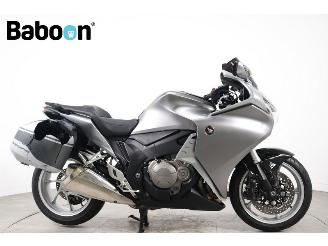skadebil motor Honda VFR 1200 F ABS 2011/3