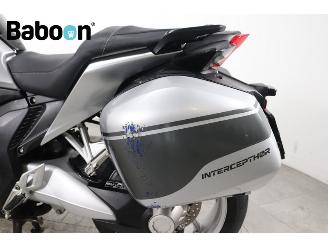 Honda VFR 1200 F ABS picture 8