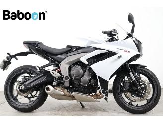 krockskadad bil motor Triumph Daytona 660 2025/7
