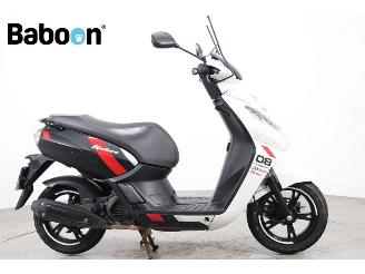 Peugeot  Kisbee RS 25KM picture 1