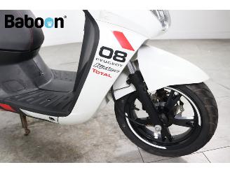 Peugeot  Kisbee RS 25KM picture 16