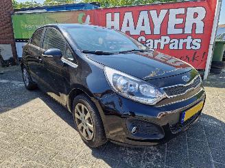 skadebil auto Kia Rio 1.1 cdri plus pack 2012/8