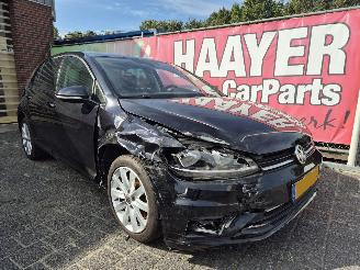 skadebil auto Volkswagen Golf 1.0 tsi comfortline business 2019/1