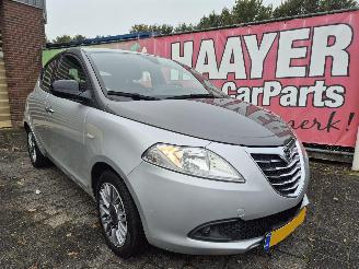 Unfallwagen Lancia Ypsilon 0.9 TwinAIR Silver 2013/5