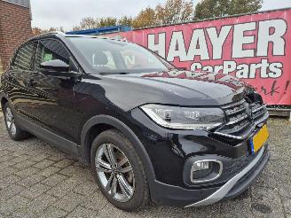Unfallwagen Volkswagen T-Cross 1.0 tsi style AUTOMAAT 2022/5