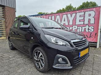 damaged passenger cars Peugeot 108 1.0 e-VTI Allure Key Less 2018/11