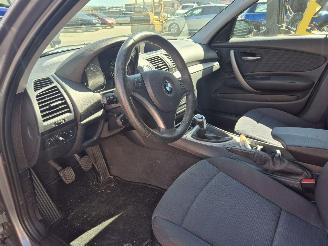 BMW 1-serie 118I  business line picture 7