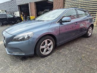 Volvo V-40 1.6 T3 momentum picture 5