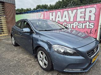 Schadeauto Volvo V-40 1.6 T3 momentum 2013/1