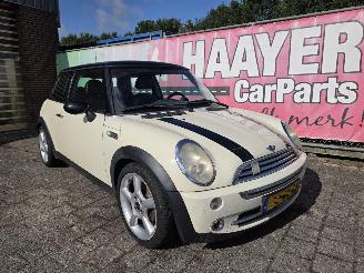 uszkodzony samochody osobowe Mini Cooper 1.6 cooper chill 2005/6