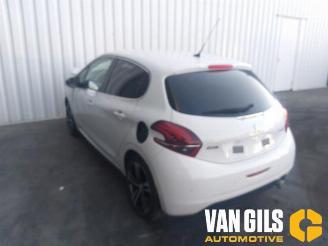 Peugeot 208 208 I (CA/CC/CK/CL), Hatchback, 2012 / 2019 1.2 12V e-THP PureTech 110 picture 2