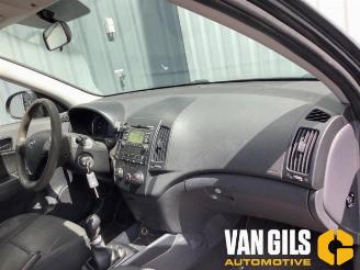 Hyundai I-30 i30 Crosswagon (WWH), Combi, 2007 / 2012 1.4 CVVT 16V picture 16