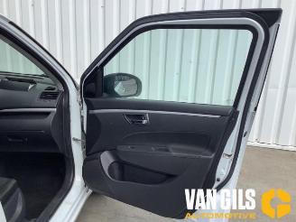 Suzuki Swift Swift (ZA/ZC/ZD), Hatchback, 2010 / 2017 1.2 16V picture 12