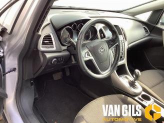 Opel Astra Astra J (PC6/PD6/PE6/PF6), Hatchback 5-drs, 2009 / 2015 1.4 Turbo 16V picture 14