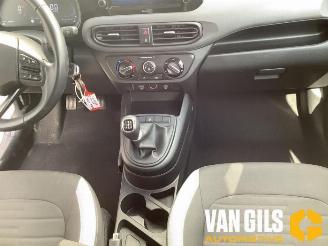 Hyundai I-10 i10, Hatchback, 2019 1.0 12V picture 13