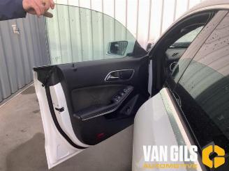 Mercedes Cla-klasse CLA (117.3), Sedan, 2013 / 2019 1.6 CLA-180 16V picture 11