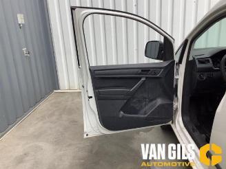 Volkswagen Caddy Caddy IV, Van, 2015 2.0 TDI 75 picture 11