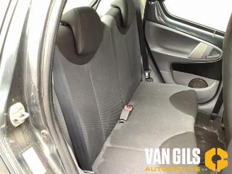 Toyota Aygo Aygo (B10), Hatchback, 2005 / 2014 1.0 12V VVT-i picture 12