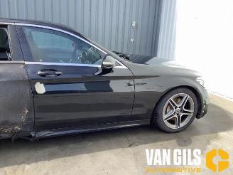 Coche siniestrado Mercedes C-klasse C (W205), Sedan, 2013 / 2021 C-200 1.5 EQ Boost 2019/11