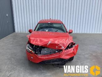 Volvo V-40 V40 (MV), Hatchback 5-drs, 2012 / 2019 1.5 T2 16V Geartronic picture 2
