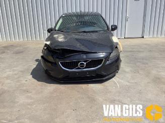 Volvo V-40 V40 (MV), Hatchback 5-drs, 2012 / 2019 1.5 T3 16V Geartronic picture 2