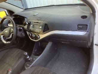 Kia Picanto 1.0 12V Hatchback  Benzine 998cc 51kW (69pk) picture 16