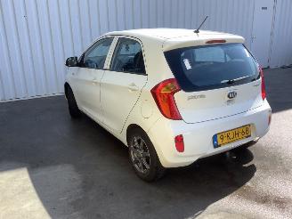 skadebil auto Kia Picanto 1.0 12V Hatchback  Benzine 998cc 51kW (69pk) 2013/8
